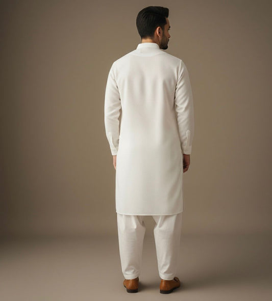 Grace in White – Redefining Winter Elegance